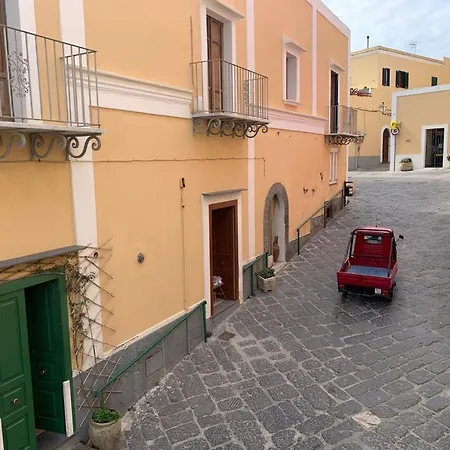 Casa Di Eleonora 文托泰内